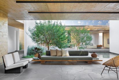 Jatobá House by Studio Guilherme Torres