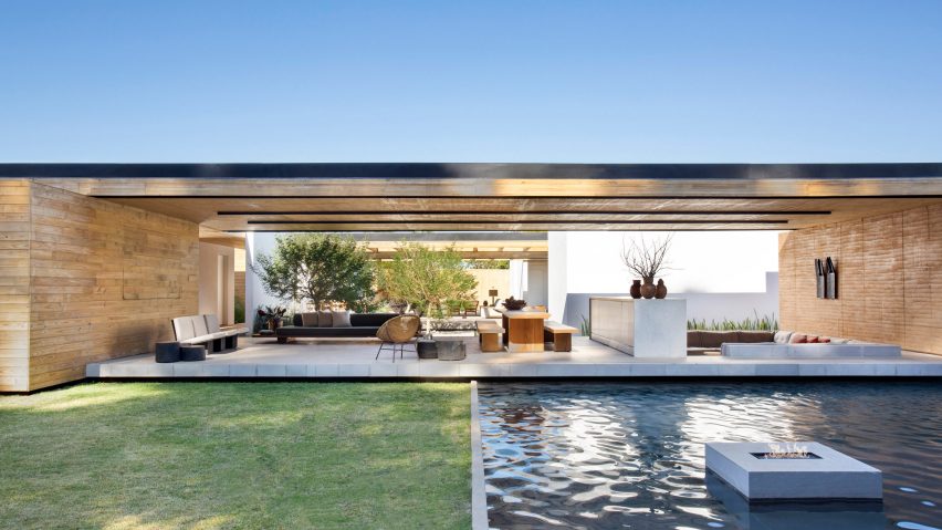 Jatobá House by Studio Guilherme Torres