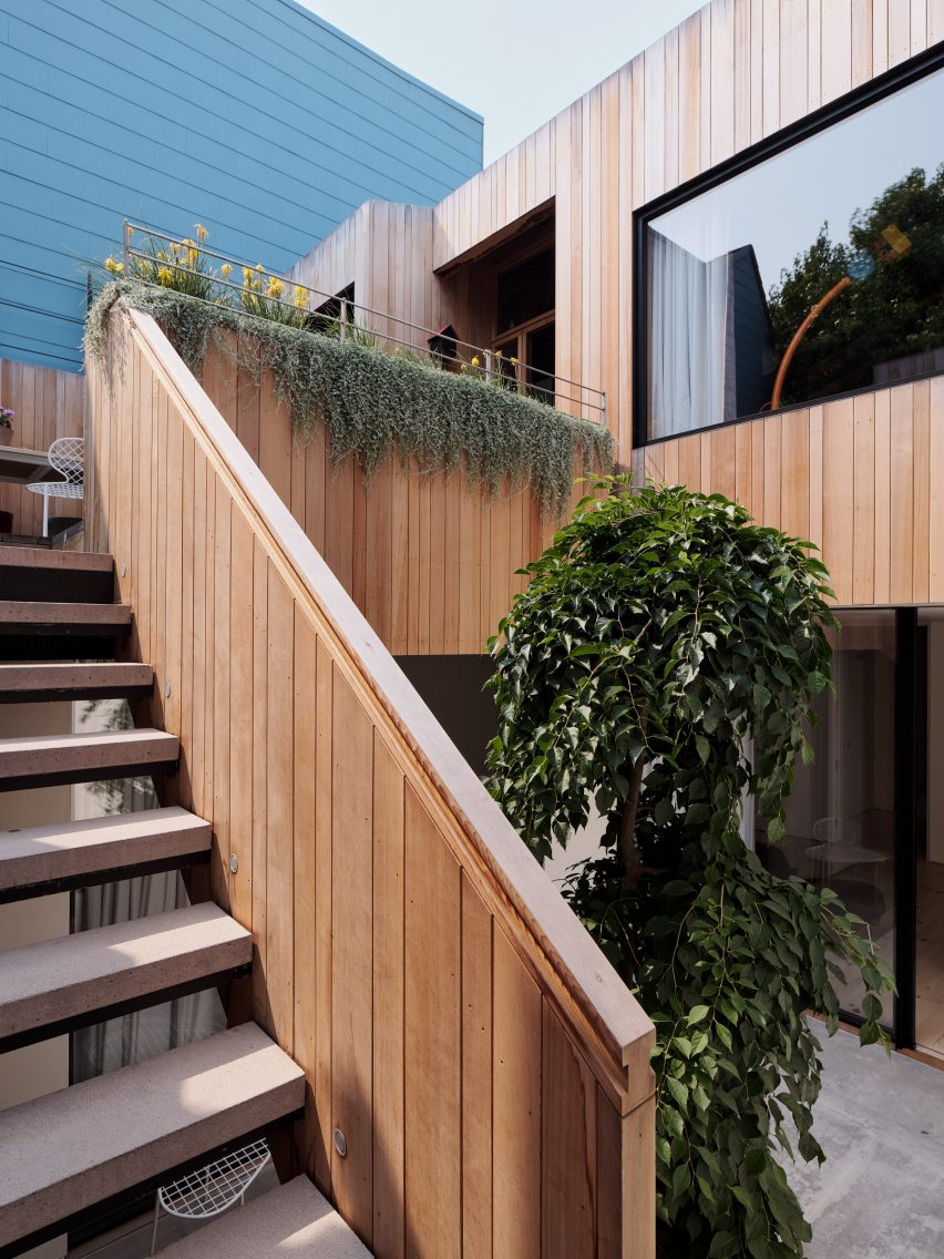 Studio Terpeluk Redwood House