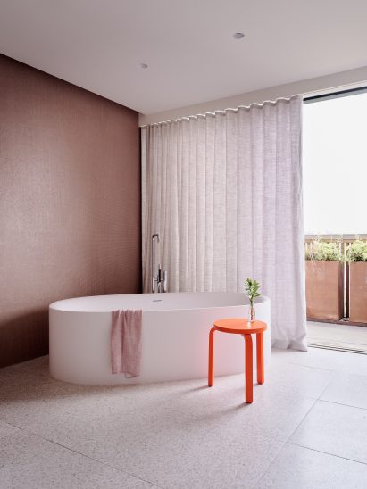 Studio Terpeluk Redwood House
