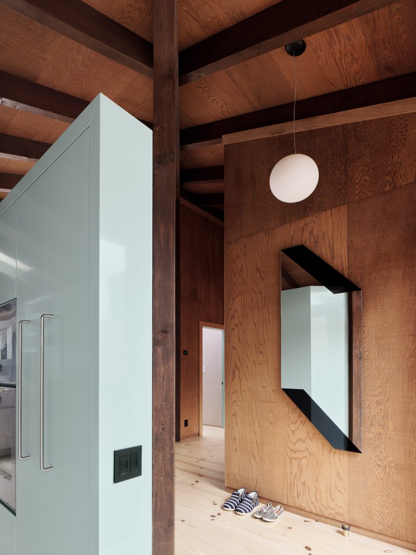 Studio Terpeluk Redwood House