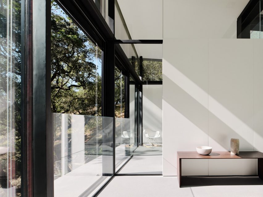 Suspension House by Fougeron Architecture