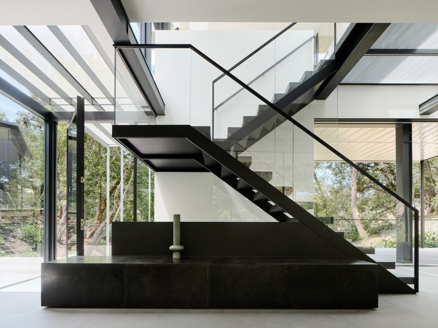 Suspension House by Fougeron Architecture
