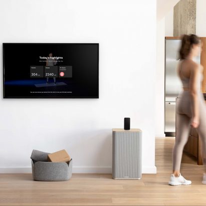 AI workout out Tempo Move with dock and homescreen