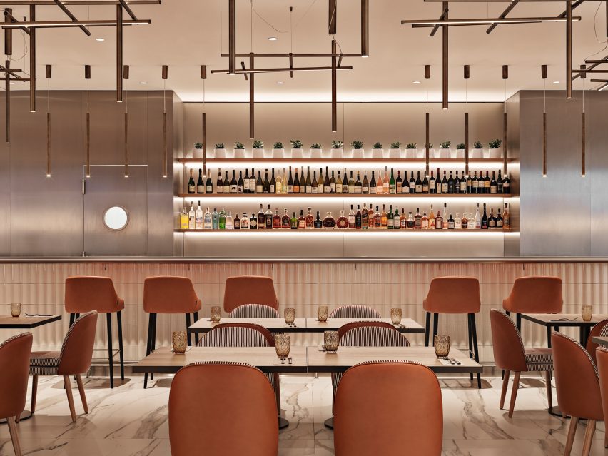 Restaurant with rust-coloured chairs