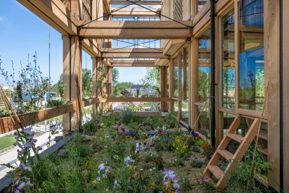 Image of the gardens at the wooden pavilion