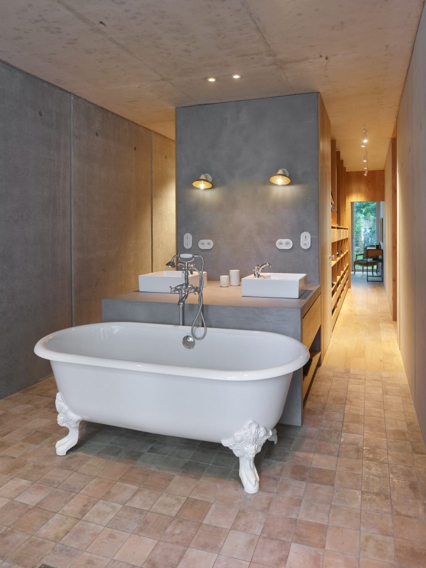 House M by TAA in Toulouse