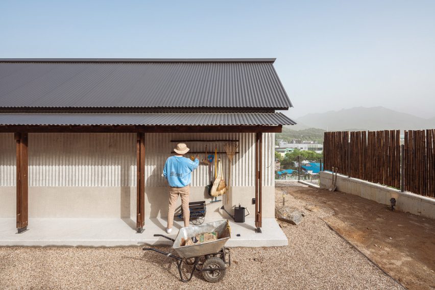 TRU Architects designs Bugok Friday House with indoor and outdoor living spaces
