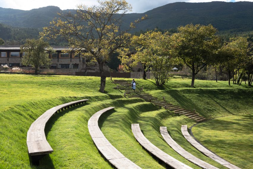 Wilderness Garden and Amphitheatre by Z'scape