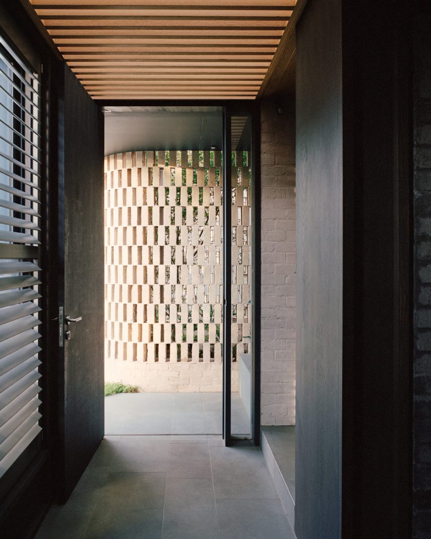 Interior of 8 Yard House by Studio Bright