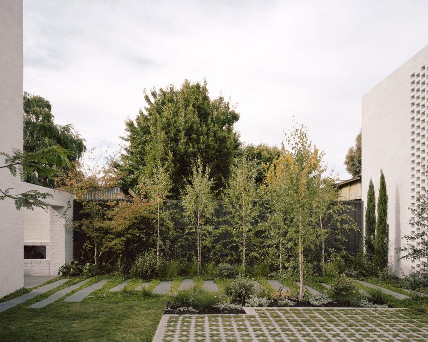 Exterior of 8 Yard House by Studio Bright