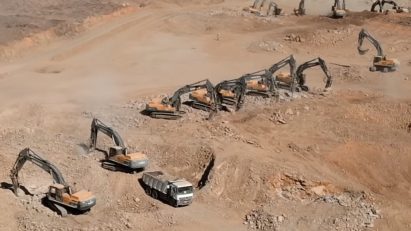 The-Line-Under-construction-drone-footage-dezeen