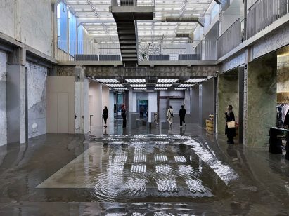 Reflecting pool in XC273 store