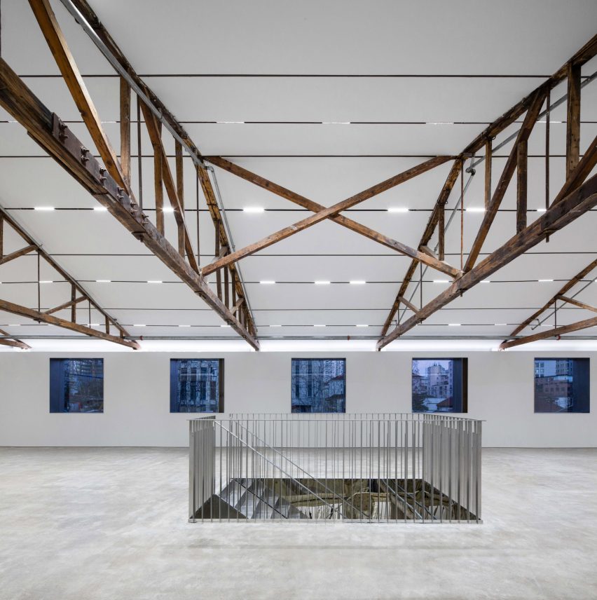 XC273 multi-brand store in Shanghai designed by Dongqi Design