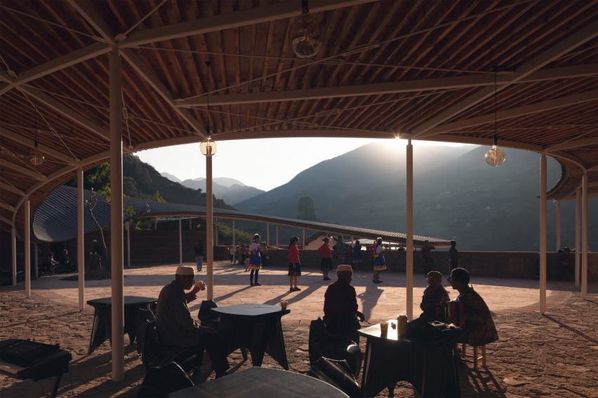 Archi-Union works with students to design rammed earth community centre in rural China