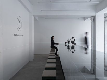 Interior image of a person sat at the counter at Shenyang cafe Fatface coffee 