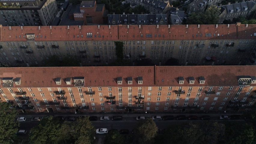 Still from "Best in the World" by Hans Christian Post