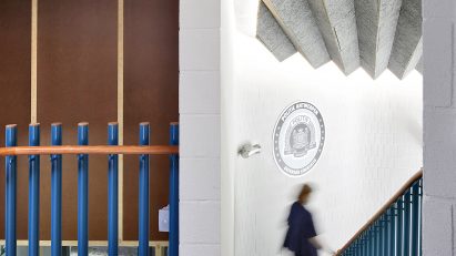 Interior of police station by Bovenbouw Architectuur