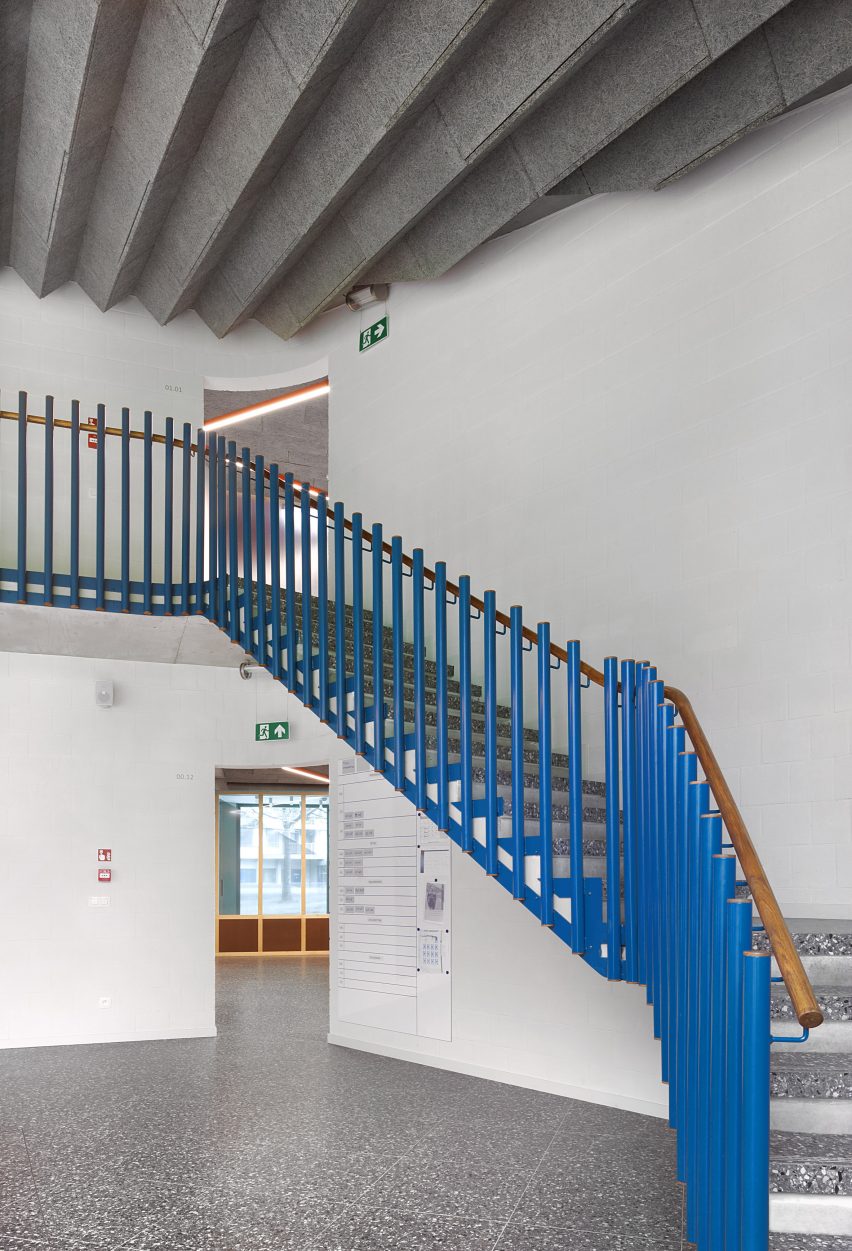 Interior of Antwerp police station by Bovenbouw Architectuur