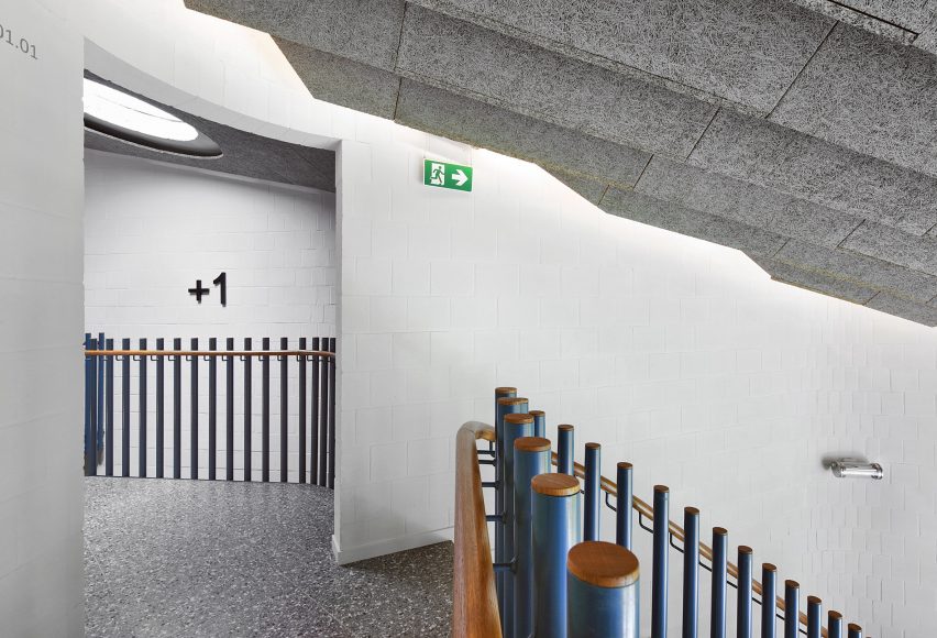 Interior of Antwerp police station by Bovenbouw Architectuur