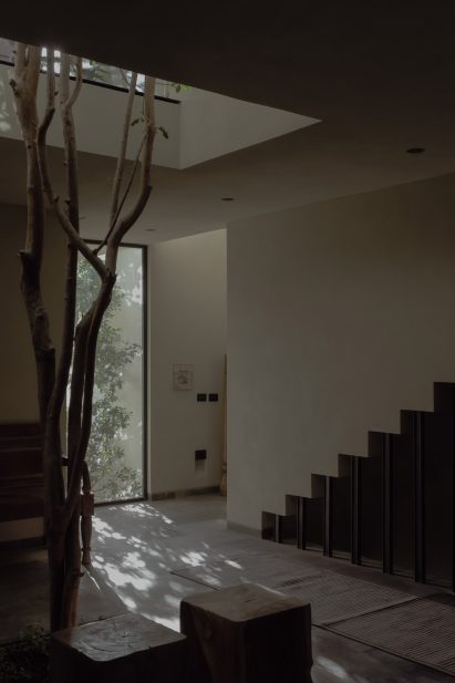 Staircase by Estudio IPA