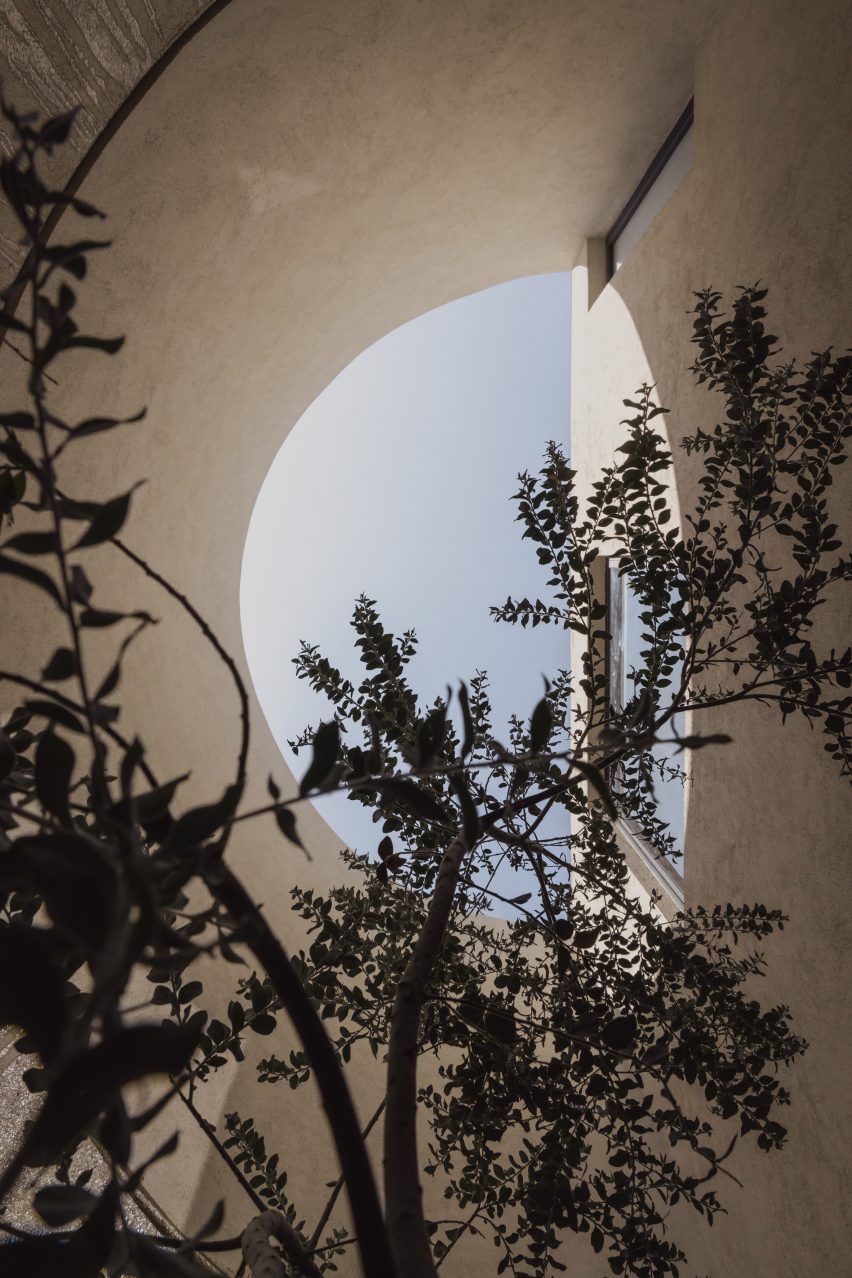 Casa Aldama by Estudio IPA
