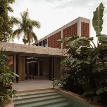Casa San Cristobal by Marc Perrotta