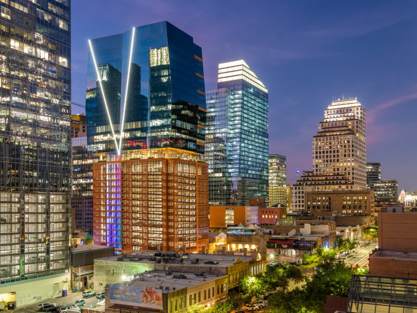 405 Colorado glass topped skyscraper Austin