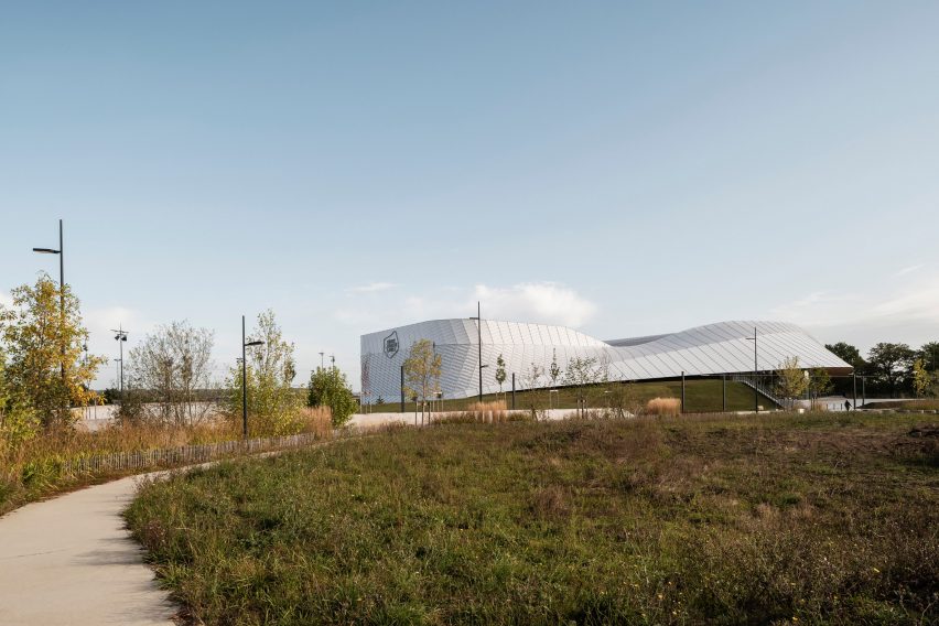 Large sports centre in gr