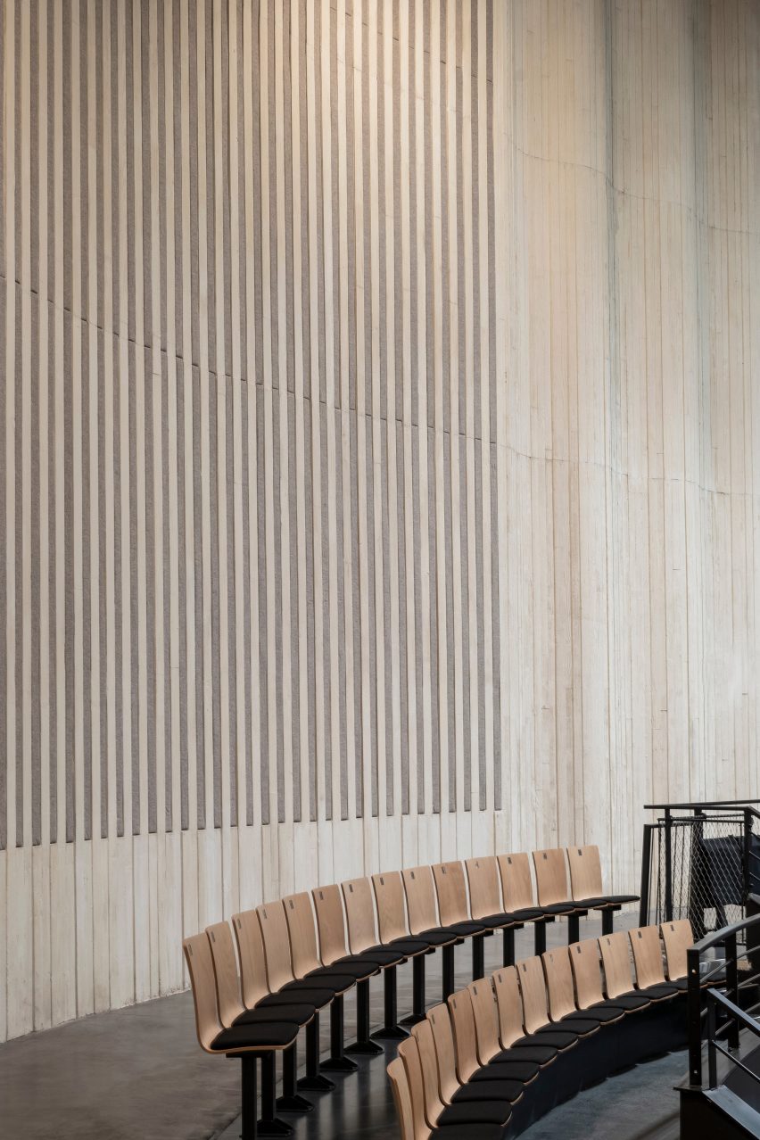 Espace Mayenne by Hérault Arnod Architectures