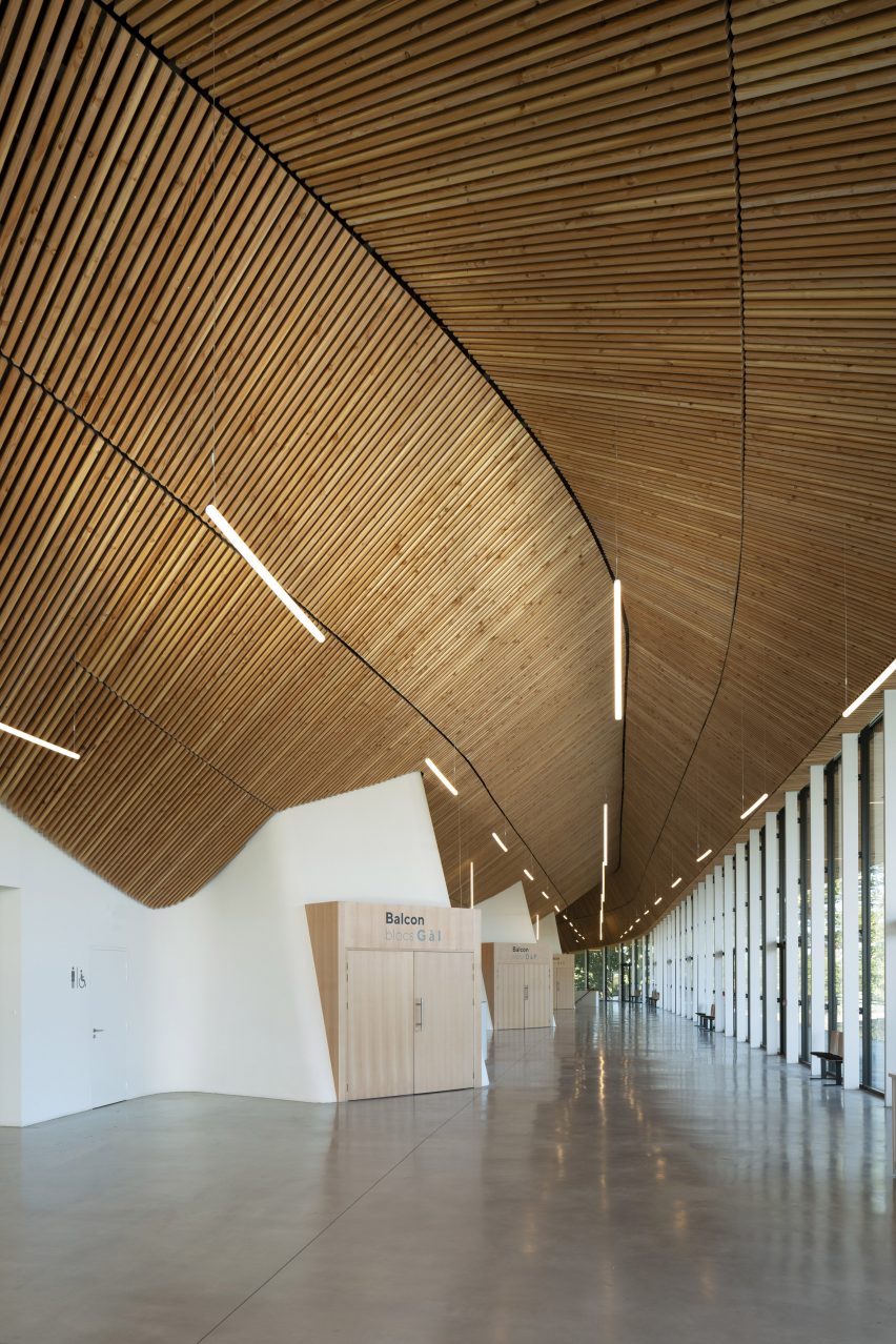 Espace Mayenne by Hérault Arnod Architectures
