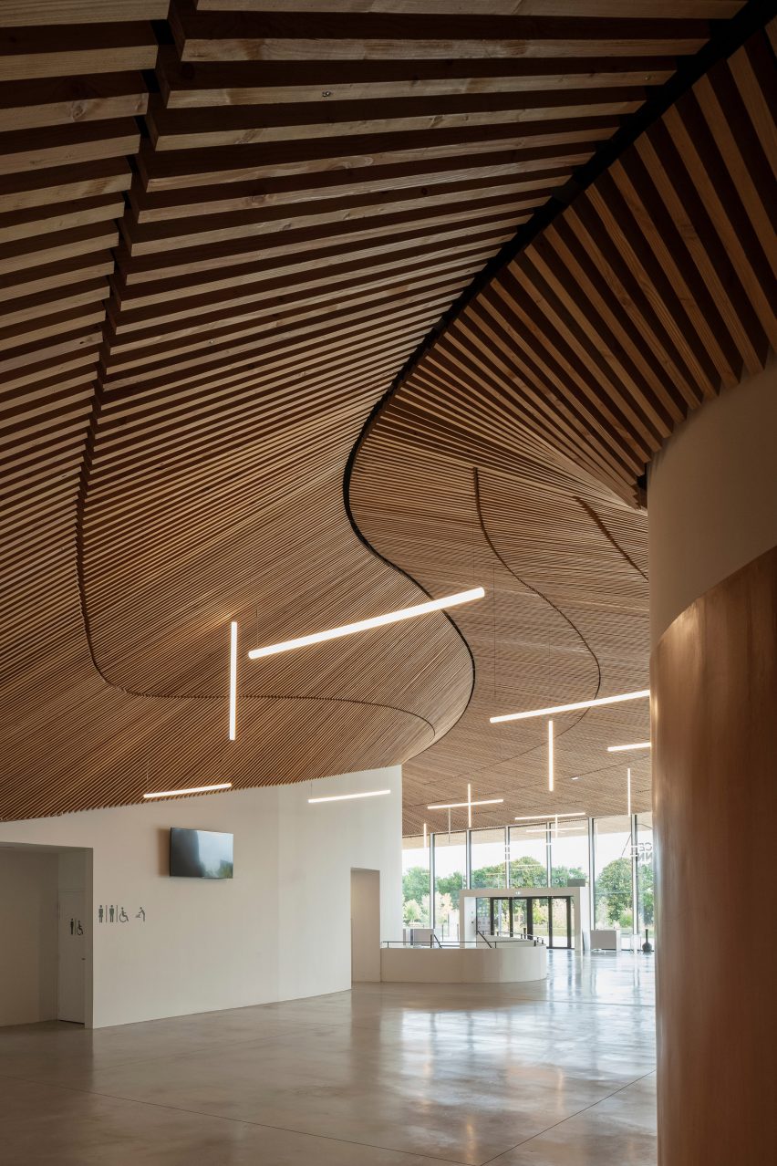 Espace Mayenne by Hérault Arnod Architectures