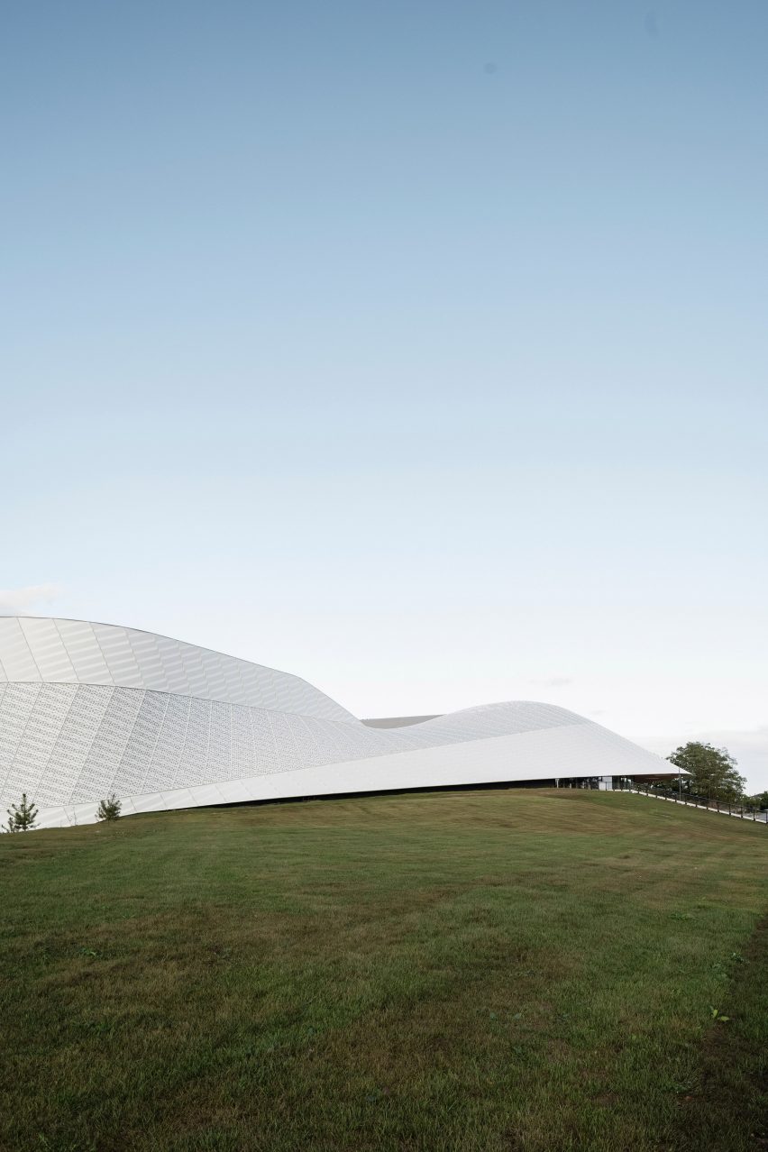Espace Mayenne by Hérault Arnod Architectures