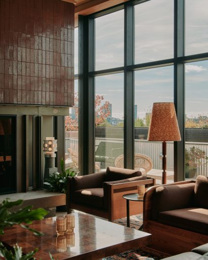 Glass wall between lounge and patio