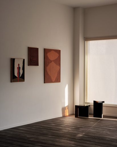 Corner view with window