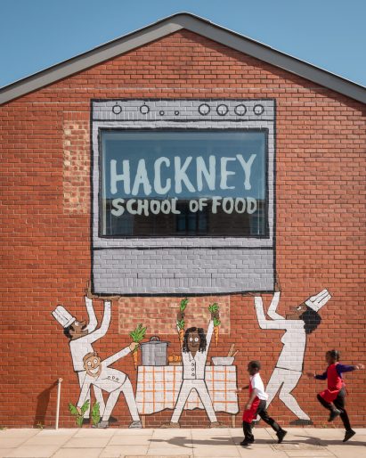 Jean Jullien-illustrated mural in London