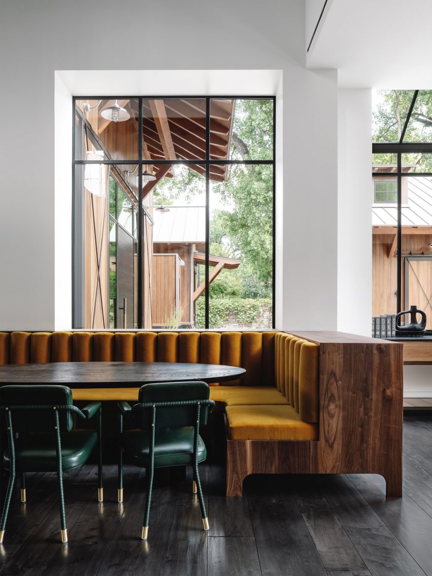 Breakfast nook