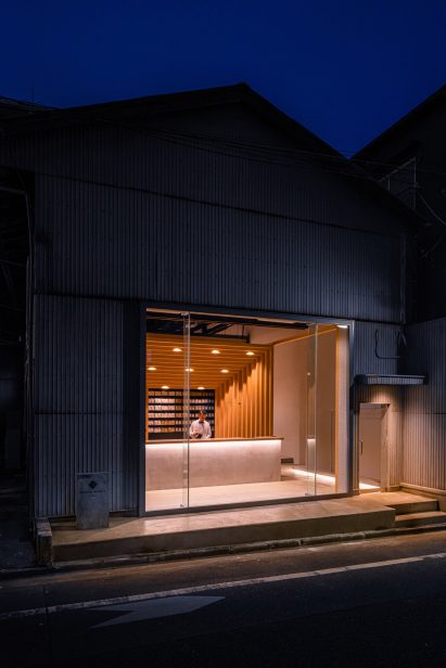 Koffee Mameya Kakeru cafe by Fourteen Stones Design