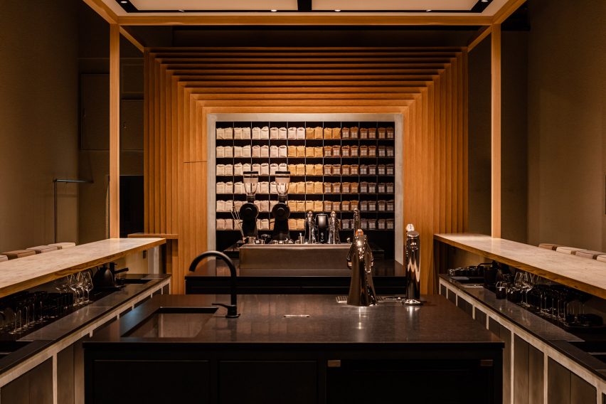 Coffee counter and display unit with bags of beans