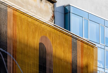 The Kriskadecor outdoor cladding system on the Archiproducts Milano Showroom 2022