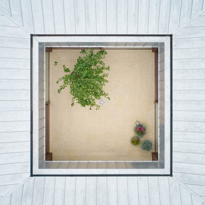 Aerial view of LR House by Lecumberri & Cidoncha and Ińigo Beguiristain