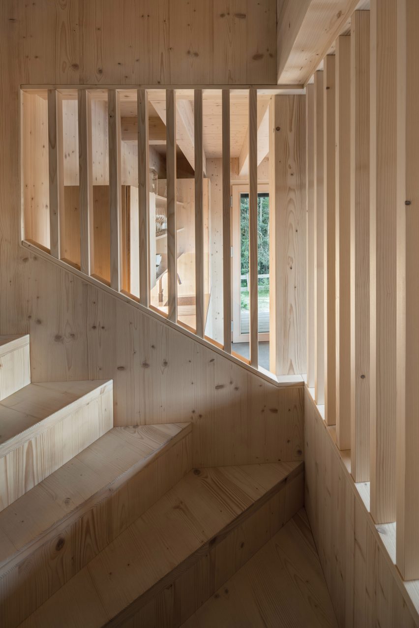 Les Archinautes and 3AE create timber cabin overlooking lake in Czech Republic