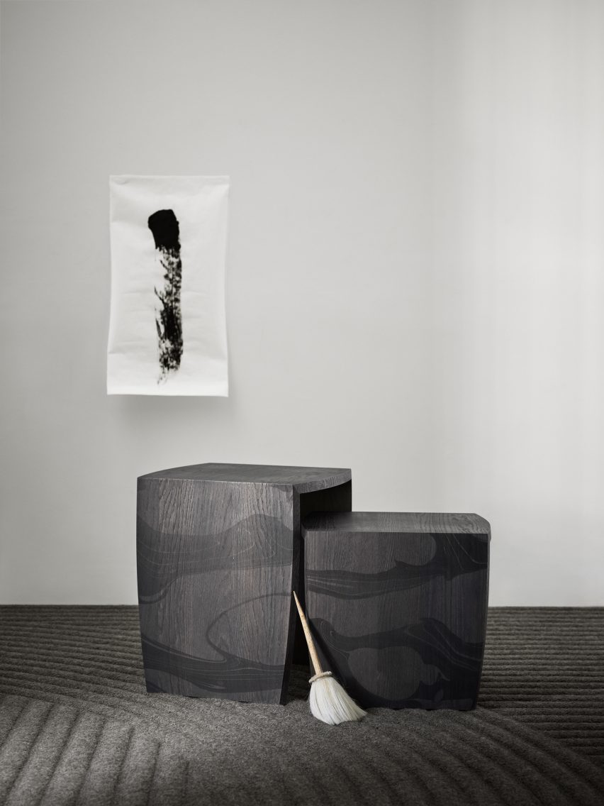 Dark brown tables with marble-effect