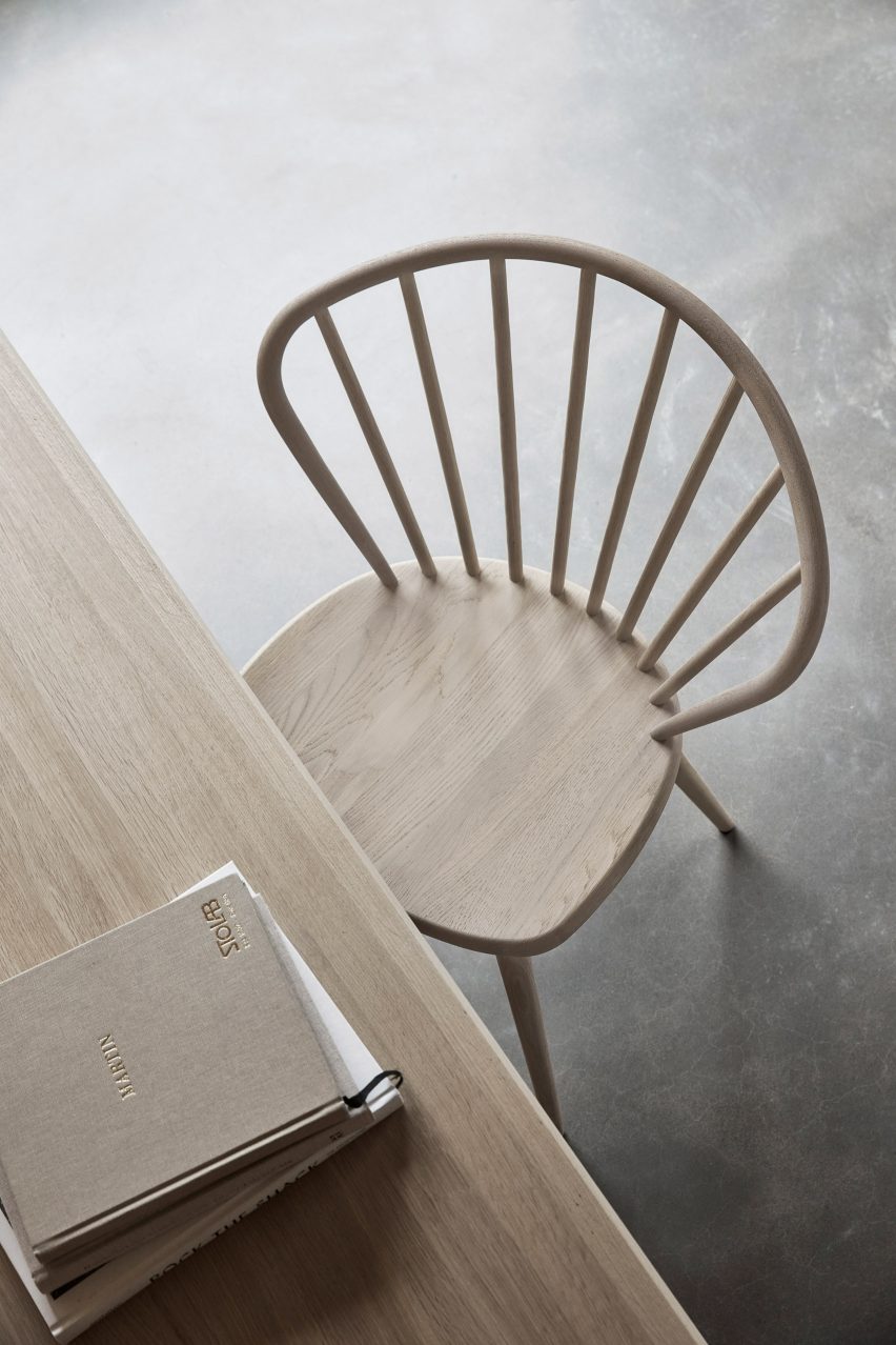 Top-down view of Miss Holly Chair from Stolab