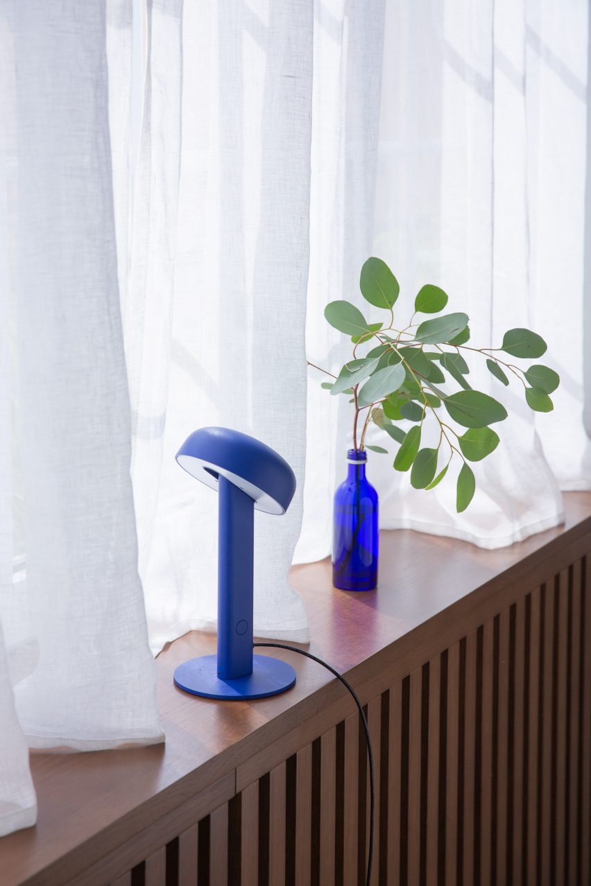 Nod lamp by Tiptoe