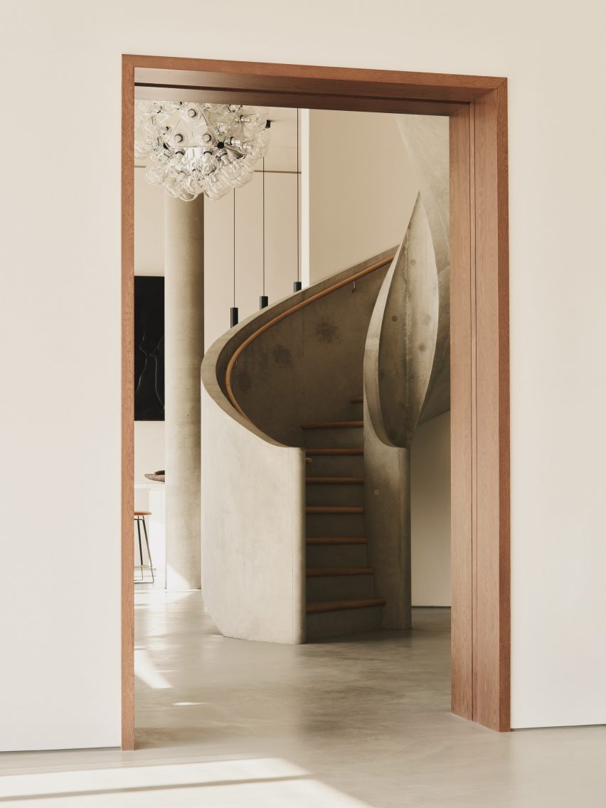 Spiral concrete staircase