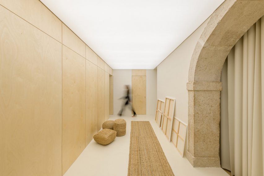 Interior of Open Hearts Lisboa