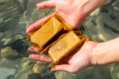 Packioli packaging in water
