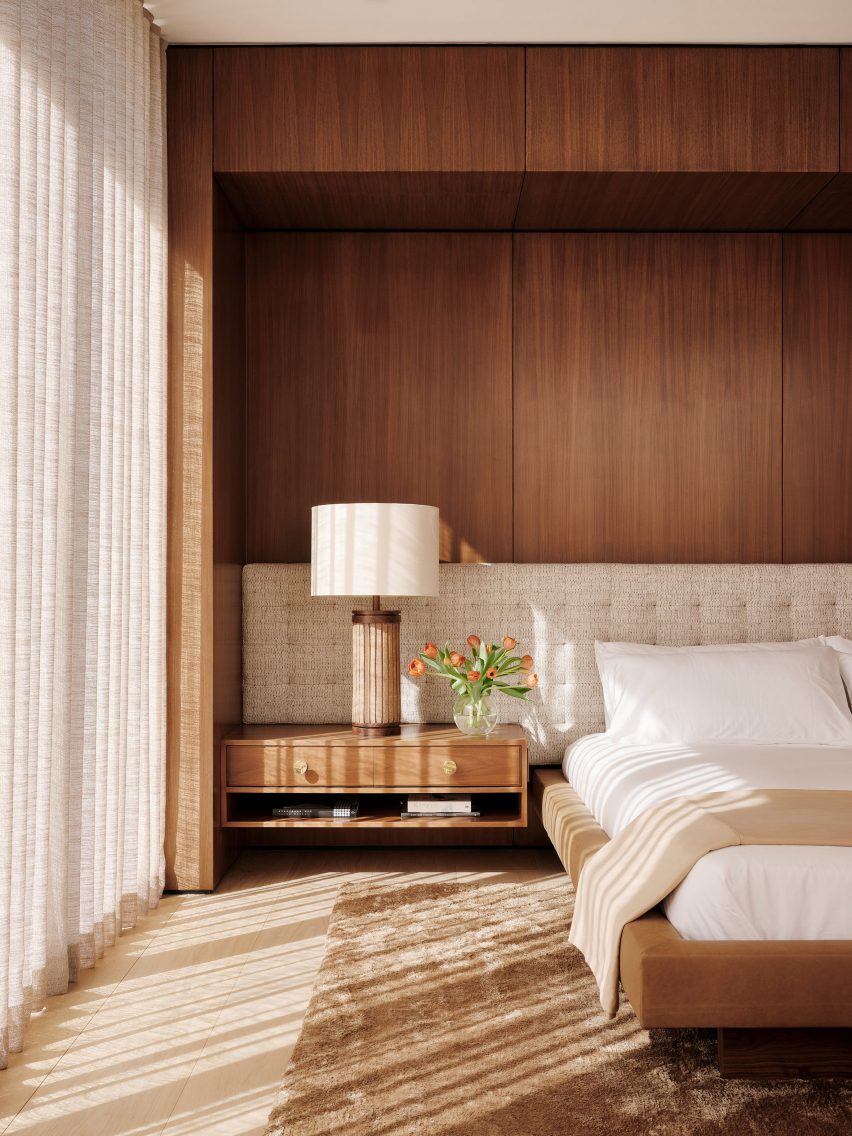Custom bed in Twentieth house by Woods and Dangaran