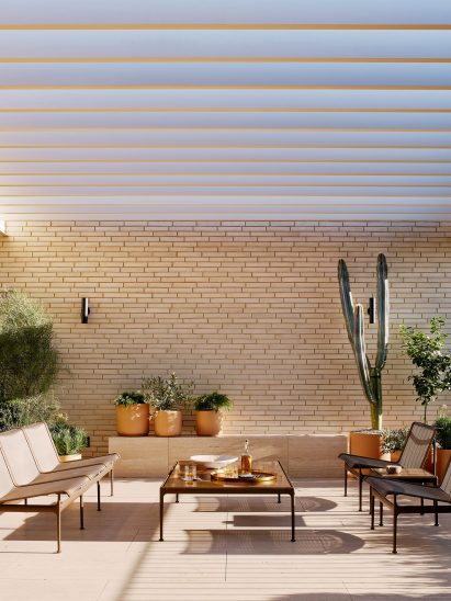 First floor terrace of Californian dwelling